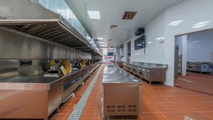 Bố trí bếp một chiều nhà hàng công nghiệp