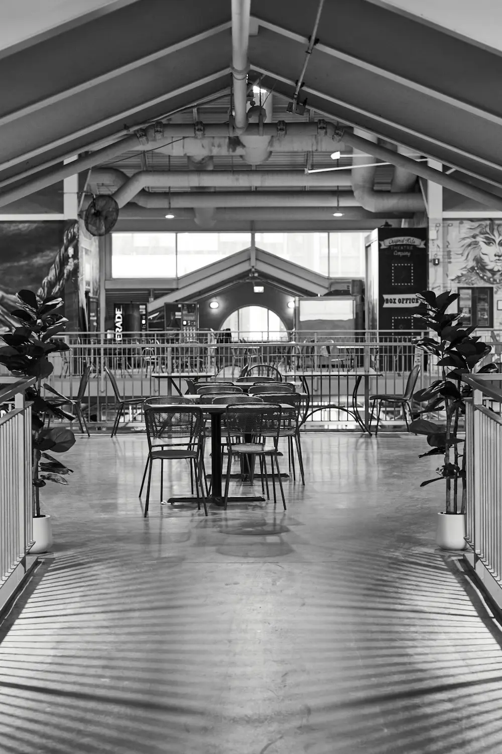 Chi phí dịch vụ thiết kế cafe