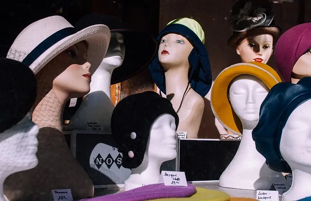 Mannequin store retail display fashion