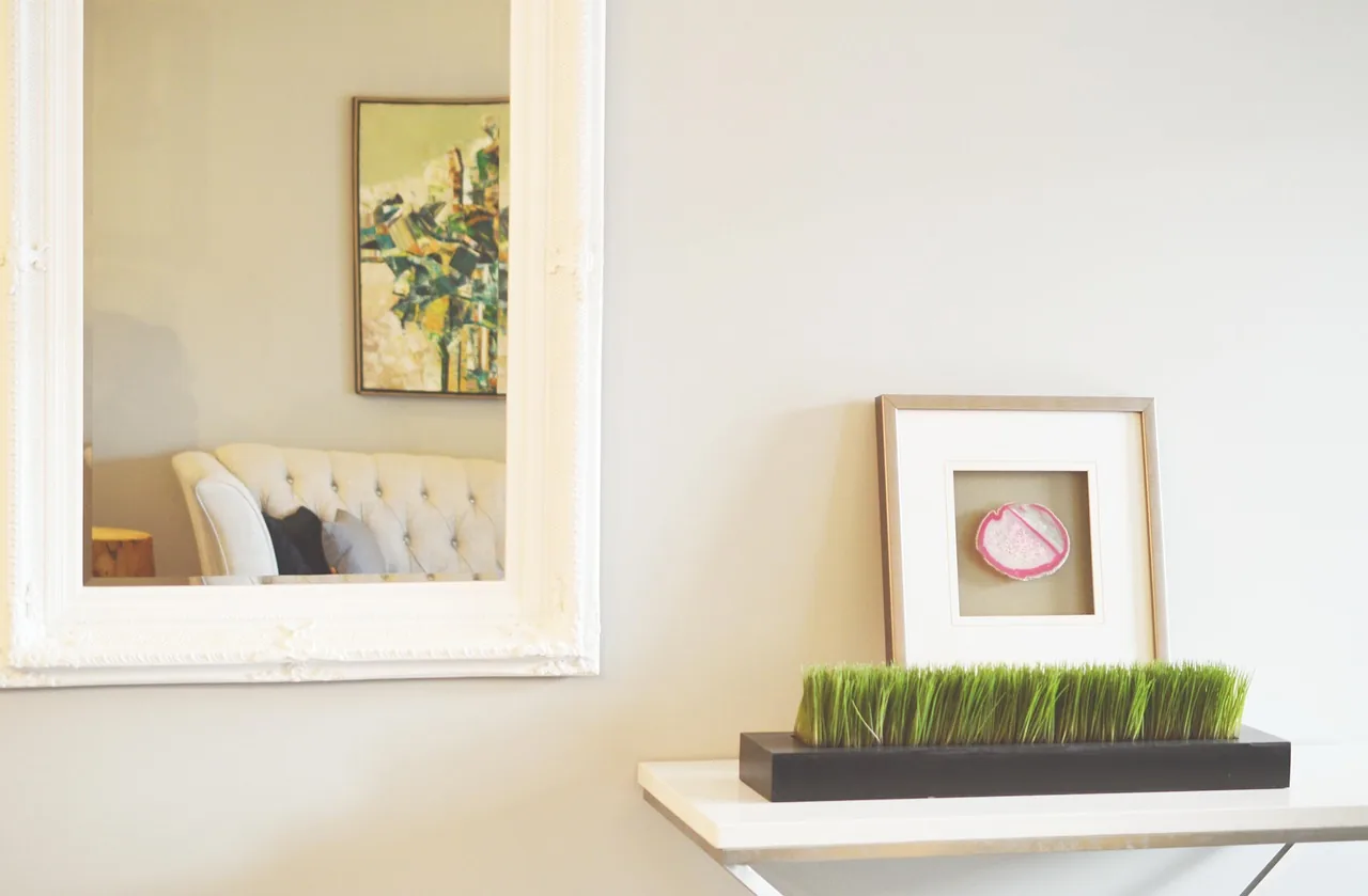 Mirror room interior design fitting room setup
